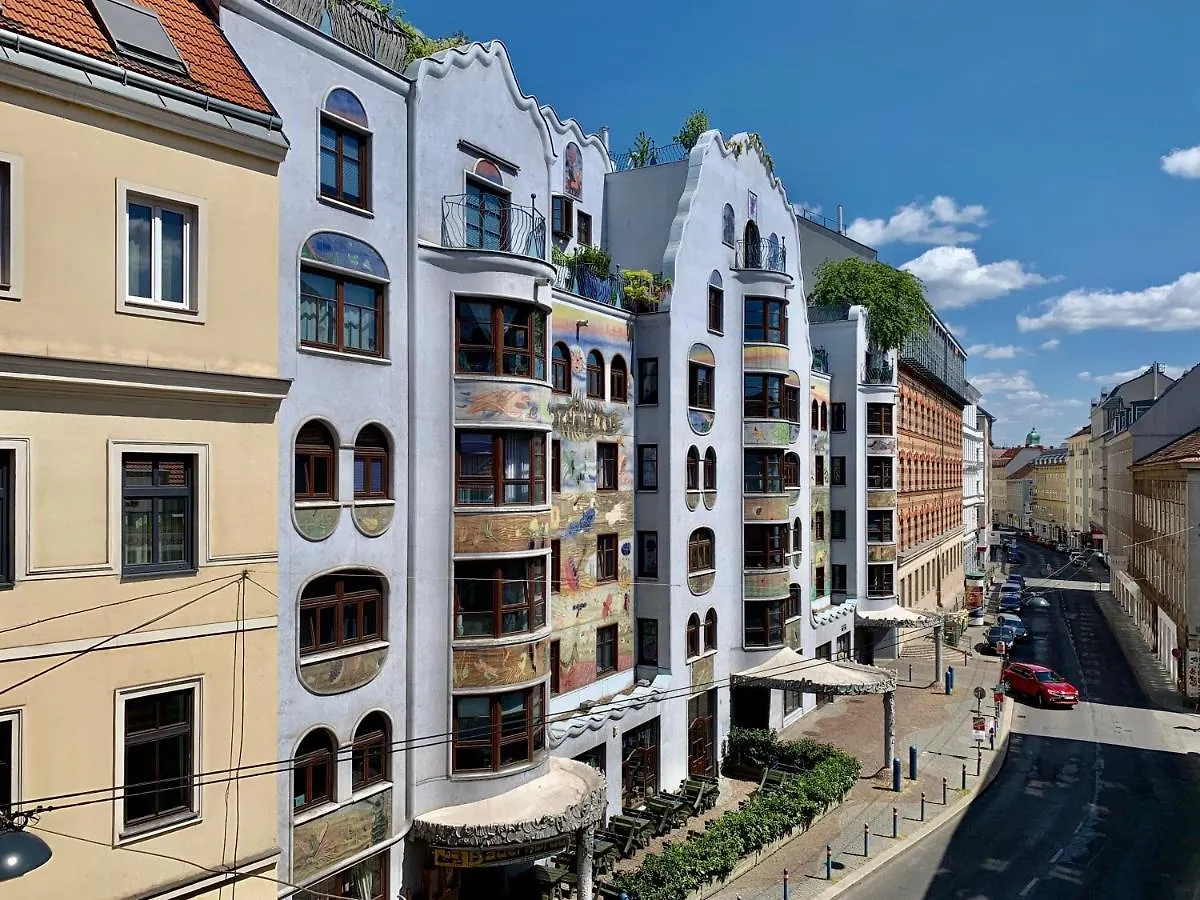 Pink Grapefruit City Condo Vienna Austria